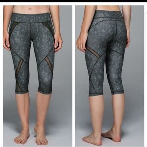 Lululemon Cool to street crop mesh size 4 NWOT